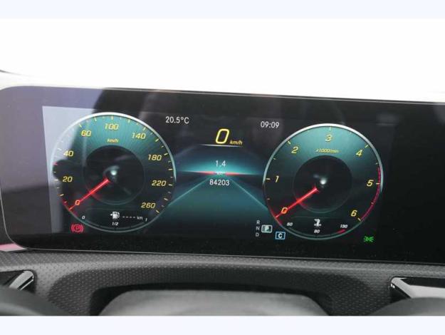 MERCEDES-BENZ A 180 d AMG Pack Night Toit Pano  