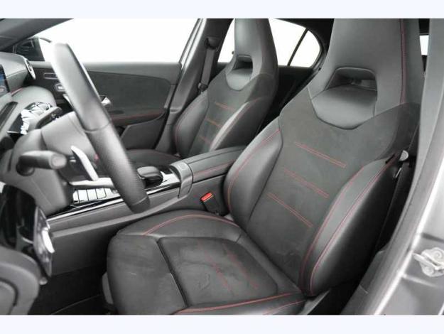 MERCEDES-BENZ A 180 d AMG Pack Night Toit Pano  