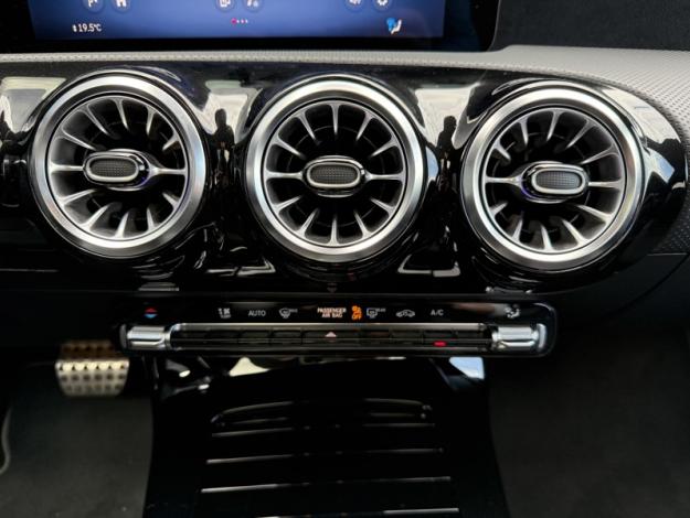 MERCEDES-BENZ CLA Shooting Brake CLA 200 d Shooting Brake AMG Line  CLA 200 d Shooting Brake AMG Line