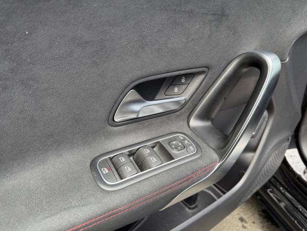 MERCEDES-BENZ CLA Shooting Brake CLA 200 d Shooting Brake AMG Line  CLA 200 d Shooting Brake AMG Line
