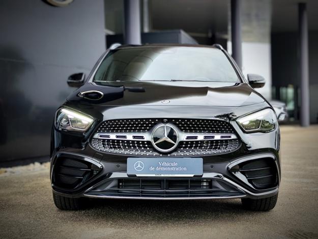 MERCEDES-BENZ GLA 200 d AMG Line  GLA 200 d AMG Line