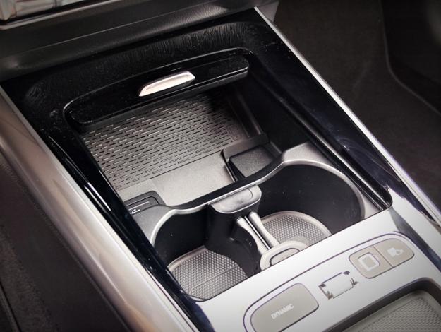 MERCEDES-BENZ GLA 200 d AMG Line  GLA 200 d AMG Line