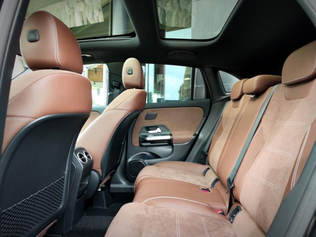 MERCEDES-BENZ GLA 200 d AMG Line  GLA 200 d AMG Line