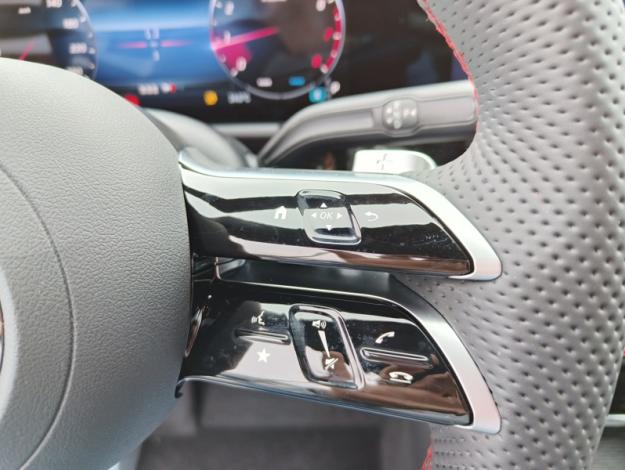 MERCEDES-BENZ GLA-Klasse GLA 180 Star Edition