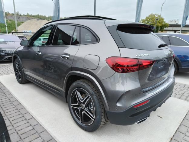 MERCEDES-BENZ GLA-Klasse GLA 180 Star Edition