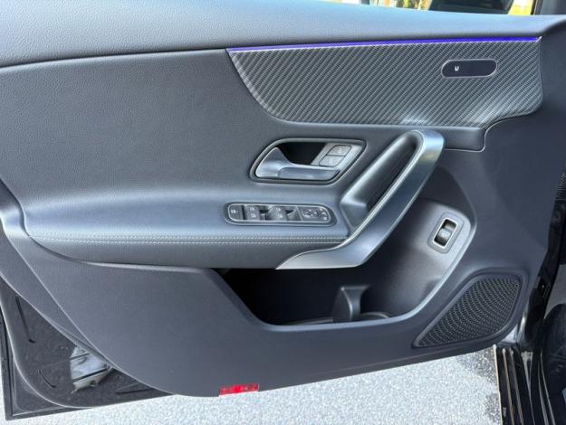 MERCEDES-BENZ A 180 Berline Luxury Line Facelift Pack Night  