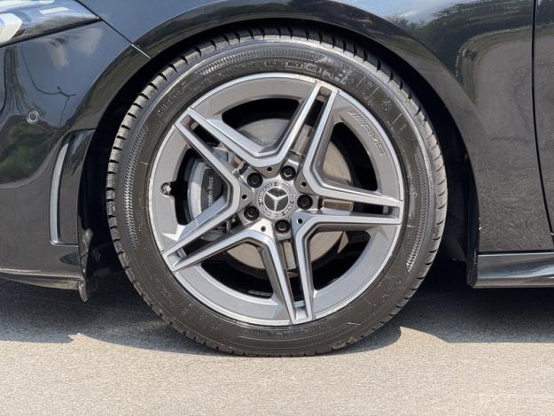 MERCEDES-BENZ Classe A 200 d AMG Line  