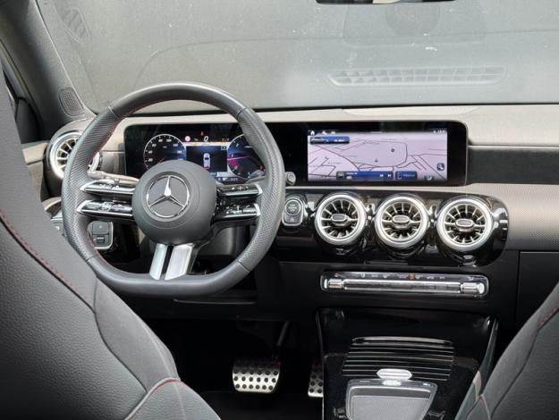 MERCEDES-BENZ Classe A 180 d AMG Line  