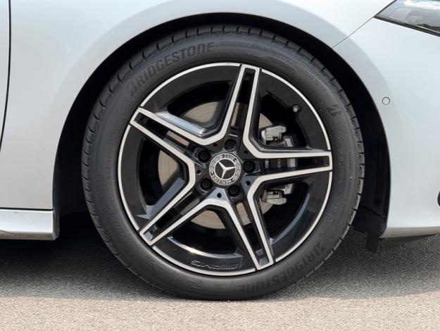 MERCEDES-BENZ Classe A 180 d AMG Line  