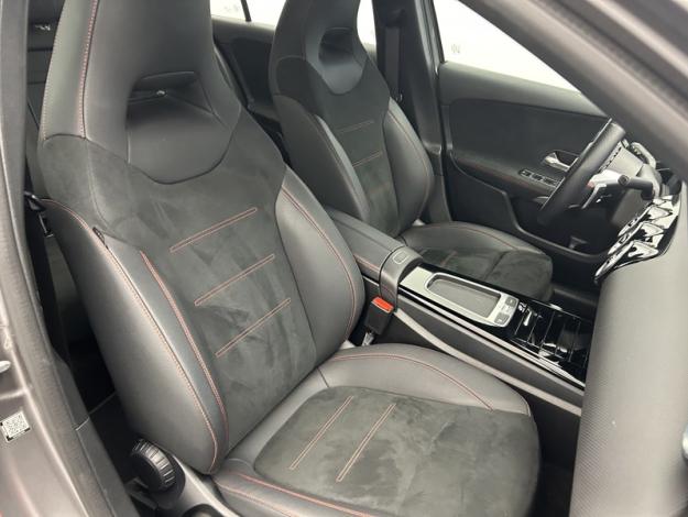 MERCEDES-BENZ Classe A 180 AMG Line  