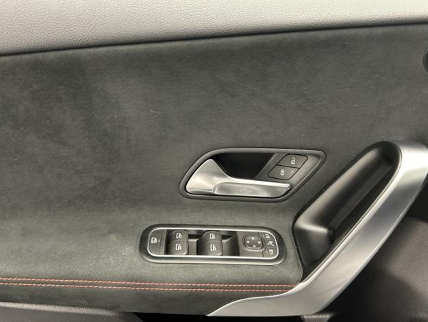 MERCEDES-BENZ Classe A 180 AMG Line  