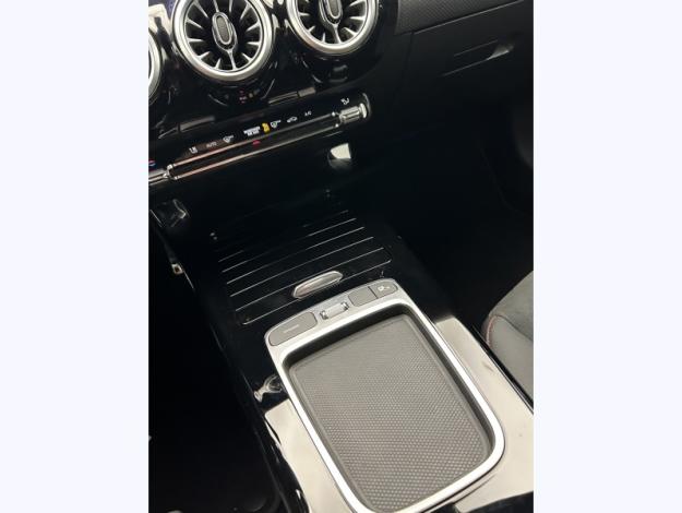 MERCEDES-BENZ Classe A 200 163ch AMG Line 7G-DCT  