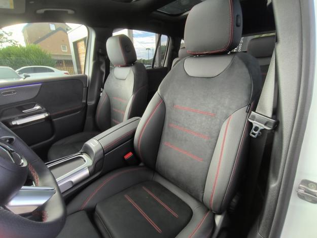 MERCEDES-BENZ GLB 180 d AMG Line - SAGA Huy (+32 85 23 69 00) 