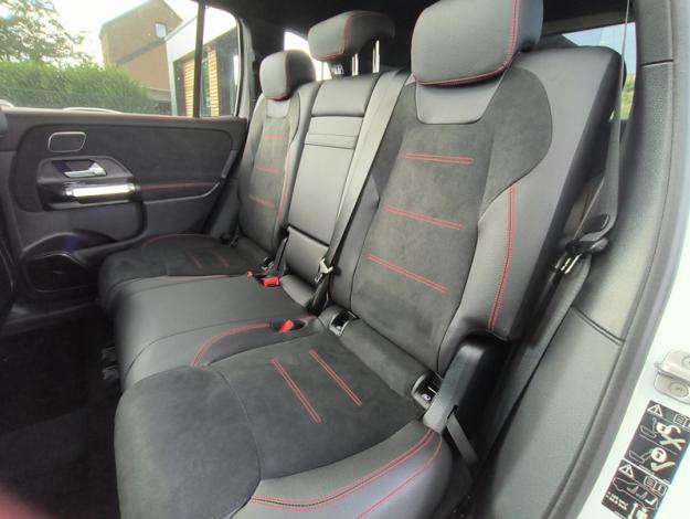 MERCEDES-BENZ GLB 180 d AMG Line - SAGA Huy (+32 85 23 69 00) 