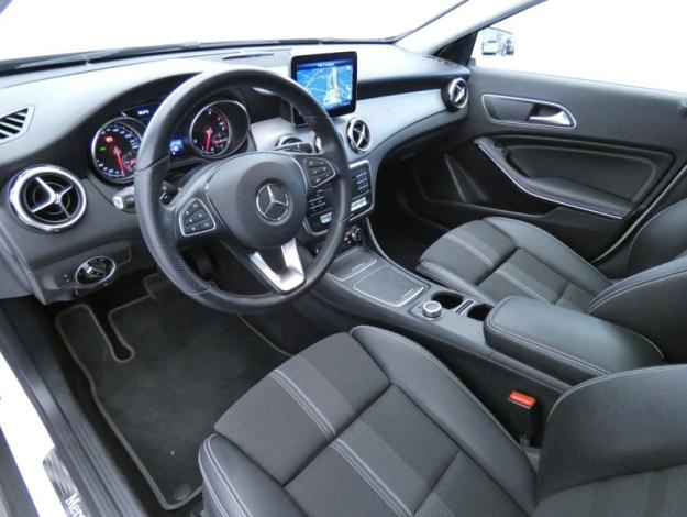 MERCEDES-BENZ GLA 200 Sensation Urban 