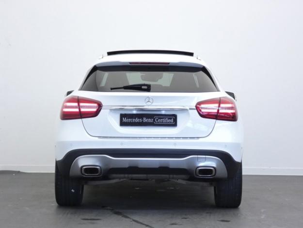 MERCEDES-BENZ GLA 200 Sensation Urban 