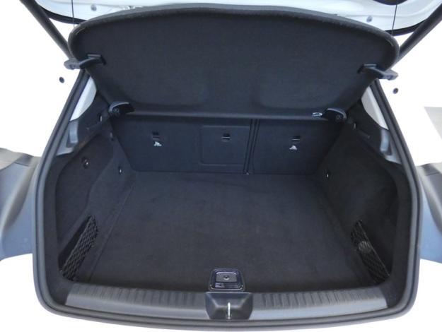 MERCEDES-BENZ GLA 200 Sensation Urban 