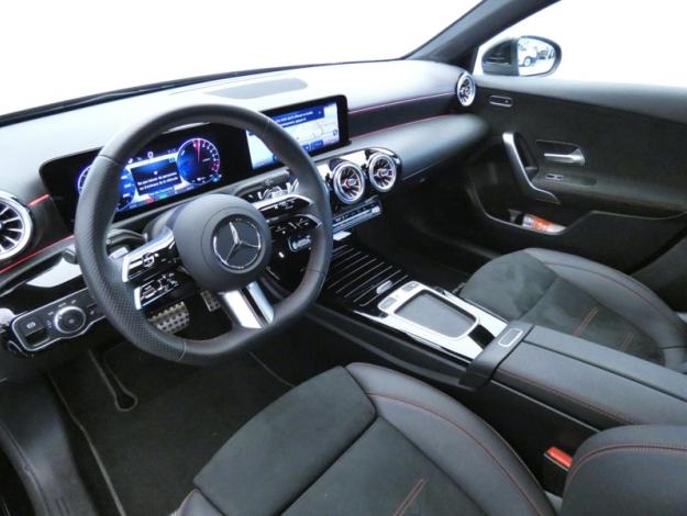 MERCEDES-BENZ Classe A 250 e AMG Line  