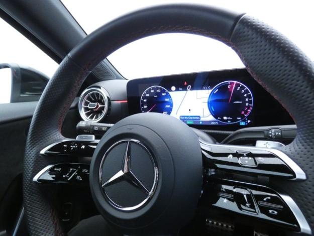 MERCEDES-BENZ Classe A 250 e AMG Line  