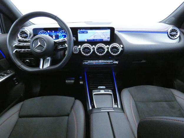 MERCEDES-BENZ EQA 250+ AMG Line  