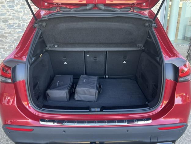 MERCEDES-BENZ GLA 250 e Progressive Line  