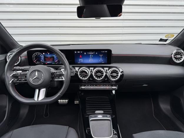 MERCEDES-BENZ Classe A 200 d AMG Line  