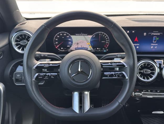 MERCEDES-BENZ Classe A 250 e AMG Line  