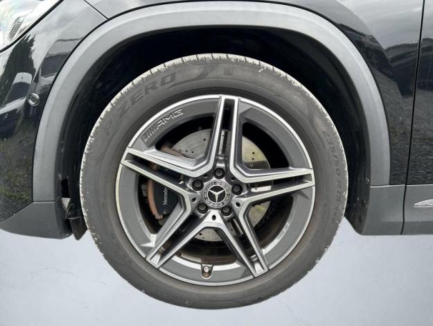 MERCEDES-BENZ GLA 200 AMG Line 