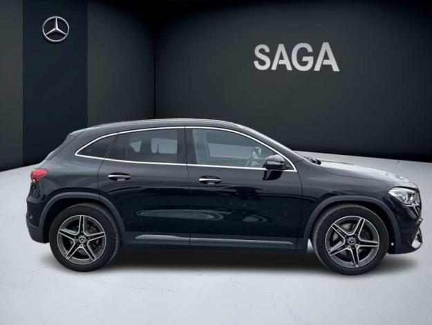 MERCEDES-BENZ GLA 200 AMG Line 