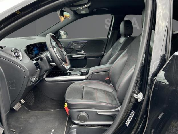 MERCEDES-BENZ GLA 200 AMG Line 