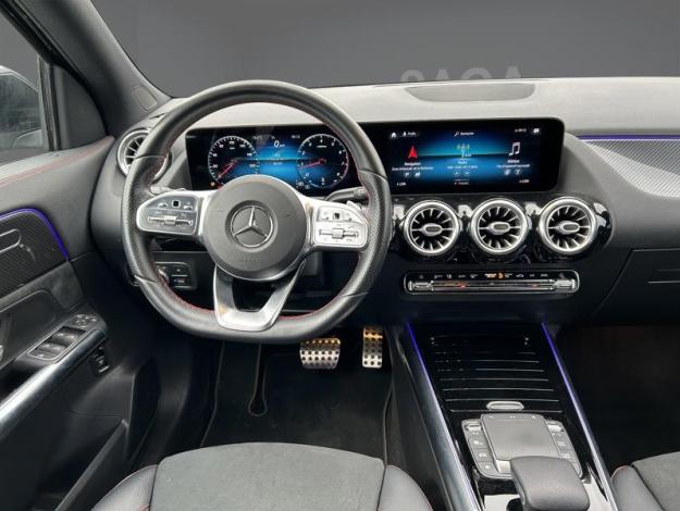 MERCEDES-BENZ GLA 200 AMG Line 
