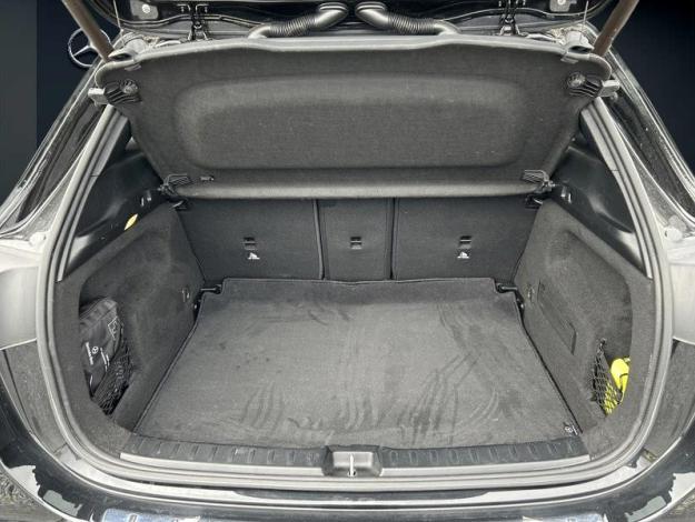 MERCEDES-BENZ GLA 200 AMG Line 