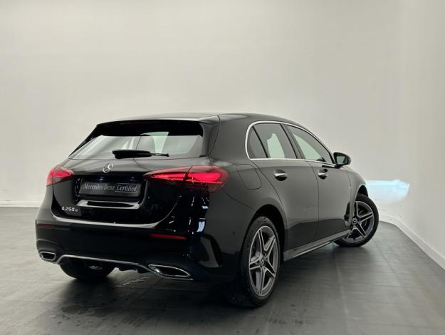 MERCEDES-BENZ A 250 e AMG Line  A 250