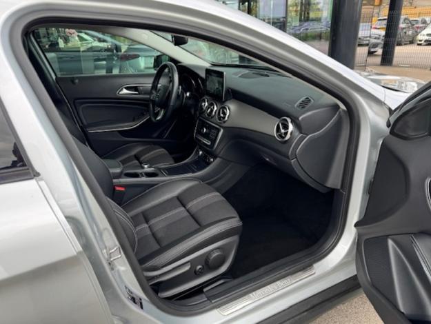 MERCEDES-BENZ GLA 200 d Sensation  