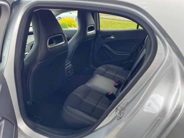 MERCEDES-BENZ GLA 200 d Sensation  