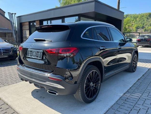 MERCEDES-BENZ GLA 250 e AMG Line  