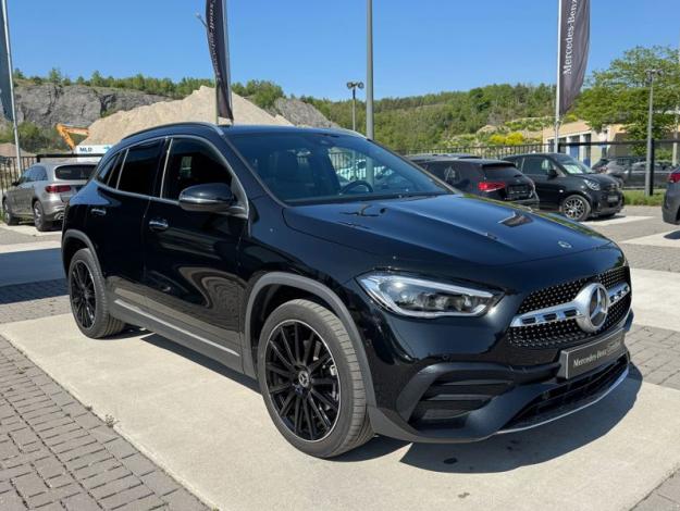 MERCEDES-BENZ GLA 250 e AMG Line  