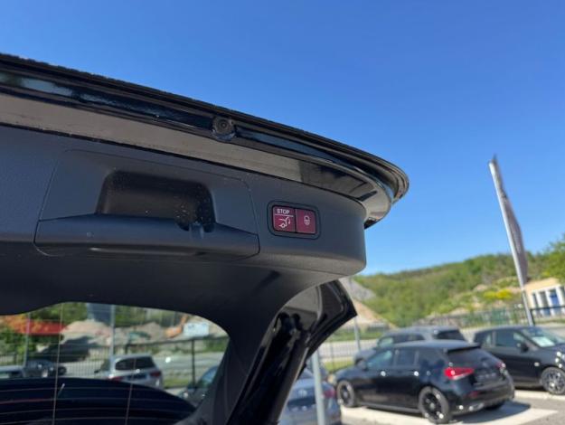 MERCEDES-BENZ GLA 250 e AMG Line  