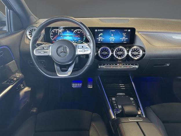 MERCEDES-BENZ GLA 250 e AMG Pack Night PREMIUM Plus Pano  
