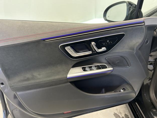 MERCEDES-BENZ EQE 300 Berline AMG Line Toit Pano  