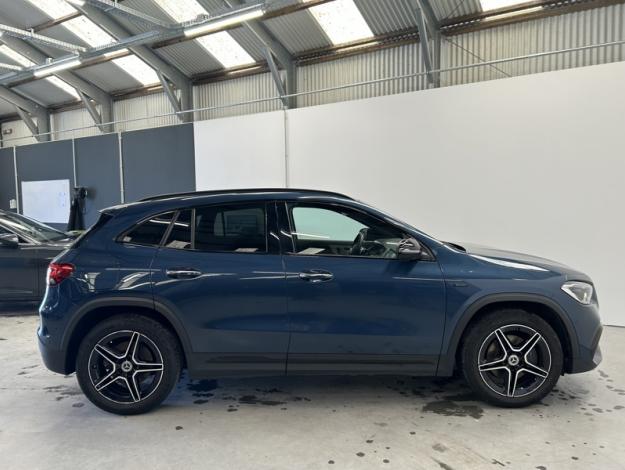 MERCEDES-BENZ GLA 250 e AMG Pack Night PREMIUM PLUS Attelage Pano  