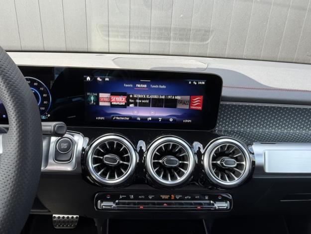 MERCEDES-BENZ EQB 250+ AMG Line  EQB 250+ AMG Line