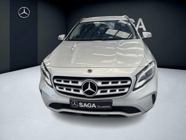 MERCEDES-BENZ GLA 180 Intuition  