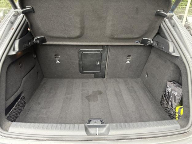 MERCEDES-BENZ GLA 180 AMG Line  