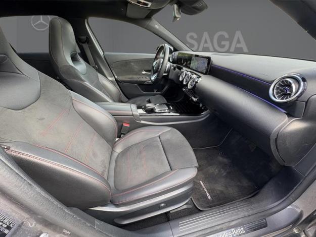MERCEDES-BENZ Classe A A 180 Compacte AMG Line 