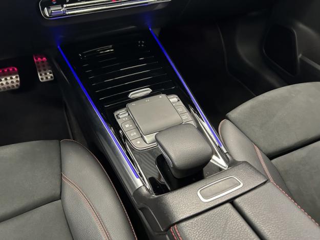 MERCEDES-BENZ GLA 250 e AMG Line PREMIUM PLUS  