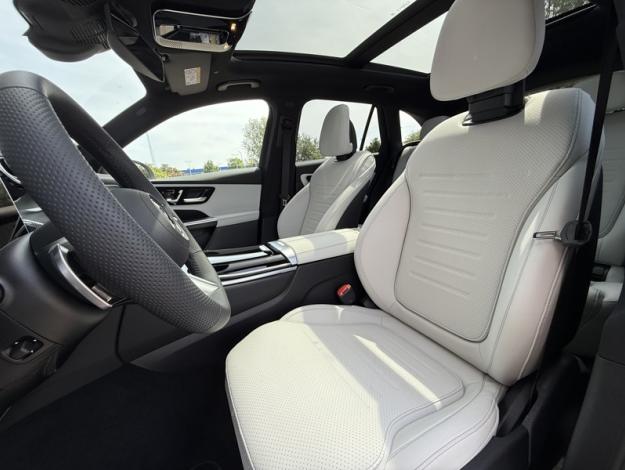 MERCEDES-BENZ GLC GLC 300 e  Hybrid EQ 4MATIC AMG Line +  GLC 300 e  Hybrid EQ 4MATIC AMG Line +