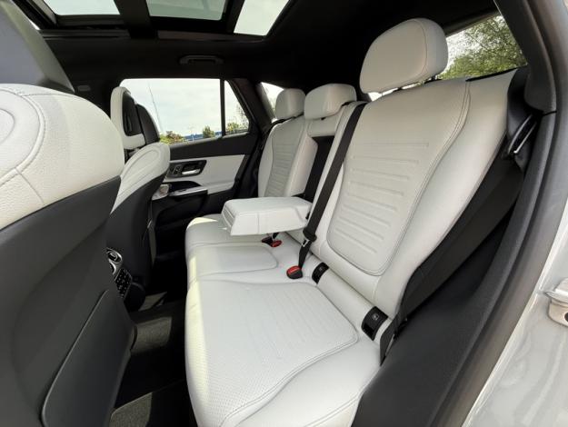 MERCEDES-BENZ GLC GLC 300 e  Hybrid EQ 4MATIC AMG Line +  GLC 300 e  Hybrid EQ 4MATIC AMG Line +