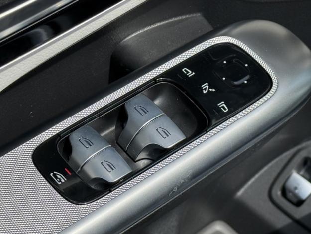MERCEDES-BENZ GLC GLC 300 e  Hybrid EQ 4MATIC AMG Line +  GLC 300 e  Hybrid EQ 4MATIC AMG Line +