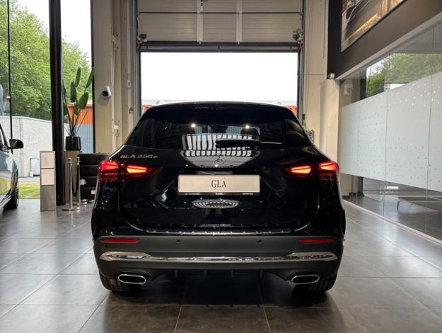 MERCEDES-BENZ GLA-Klasse GLA 250 e AMG Line